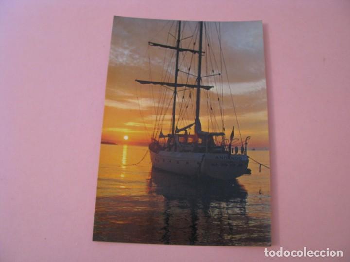 Cartoline: POSTAL DE ESPA&Ntilde;A. PUESTA DE SOL. VELERO ANDANDO. ED. SAVIR. ESCRITA.