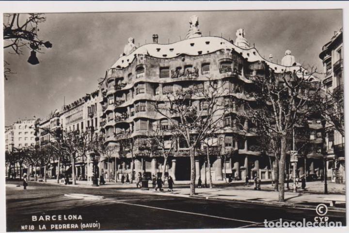 Postales: Foto-Posta. Barcelona. La Pedrera (Gaud&iacute;) - Foto 1
