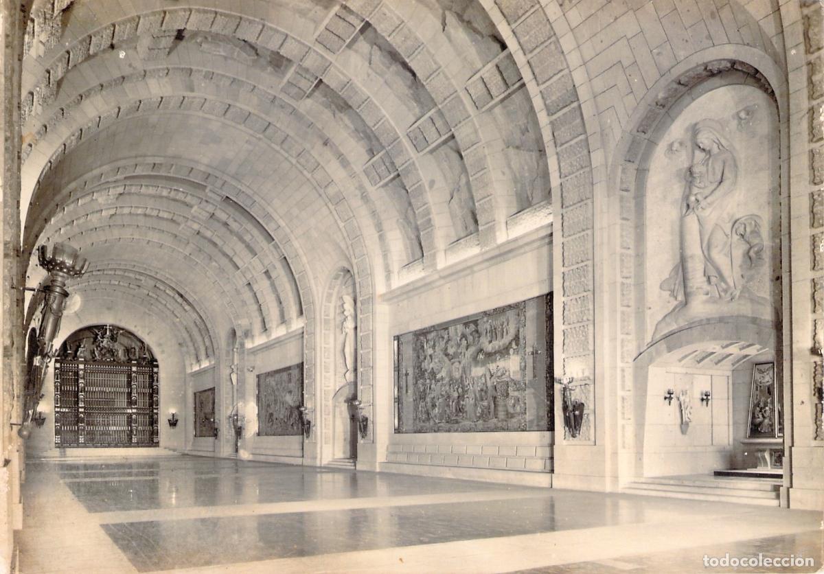 Postales: Postal Madrid Cuelgamuros. Valle de los Ca&iacute;dos. Interior Cripta Bas&iacute;lica Nave Central. - Foto 1