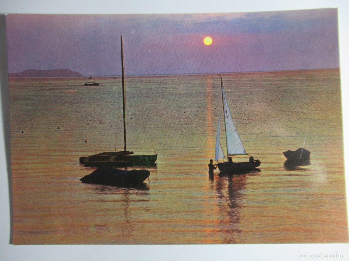Postales: Puesta de Sol. Mar. Barcas de pescadores - Foto 1
