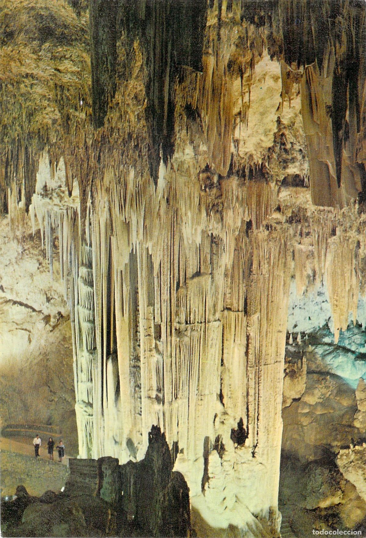 Postales: Postal de la Gran Columna en la Cueva de Nerja, M&aacute;laga - Foto 1