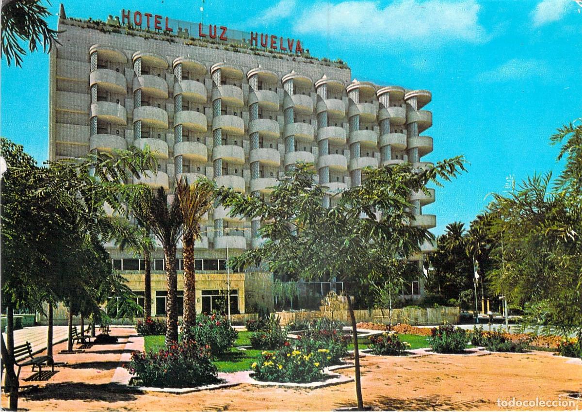 Postales: Postal Hotel Luz y Plaza del Vel&oacute;dromo en Huelva