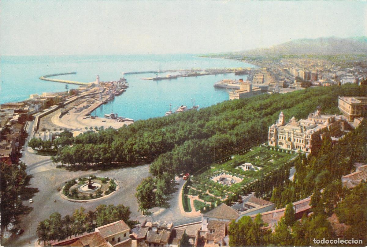 Postales: Postal de M&aacute;laga: Vista Parcial de la Ciudad y el Puerto