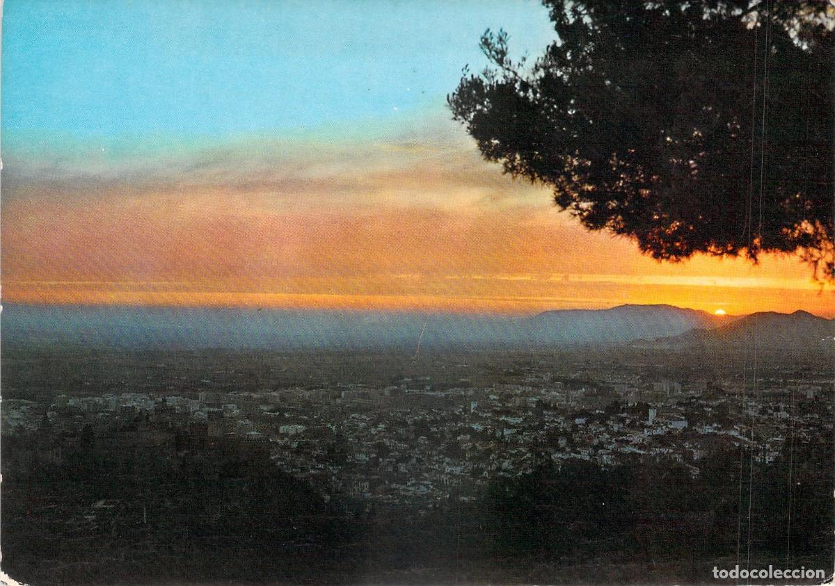 Postales: Postal de Granada con Vista Parcial al Atardecer