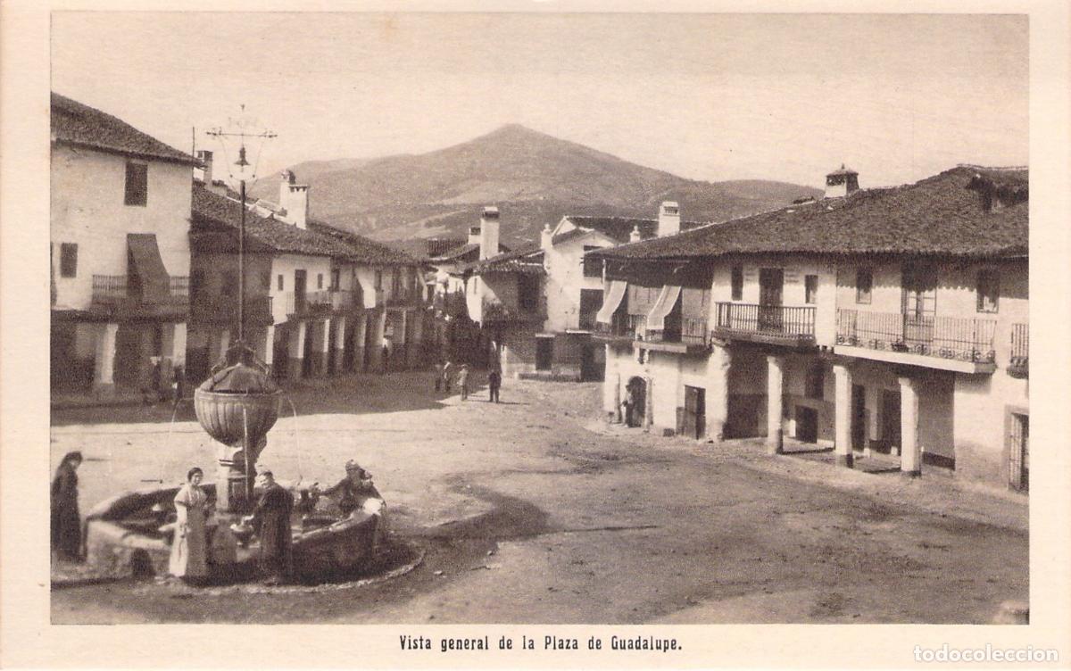 Postales: Postal de la Vista General de la Plaza de Guadalupe, C&aacute;ceres