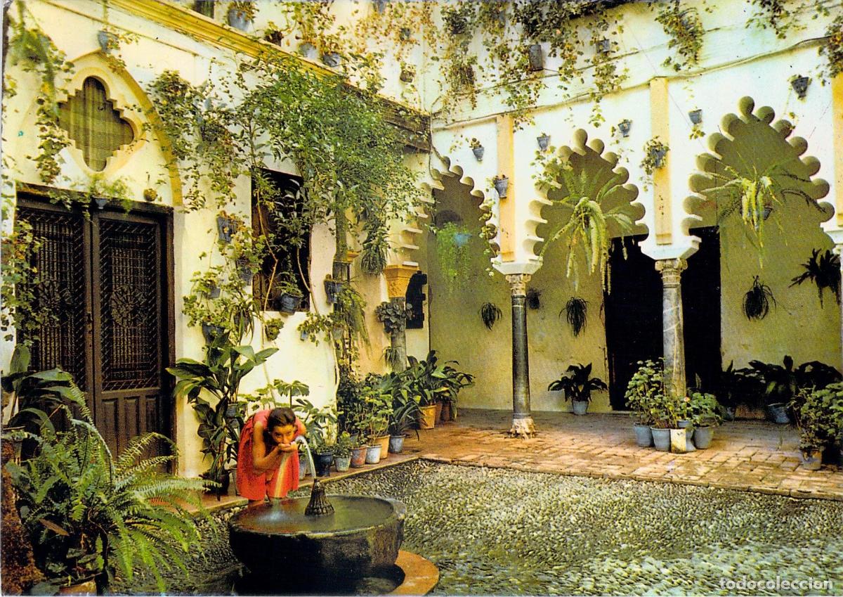 Cartoline: Postal de Sevilla Patio Andaluz con Fuente y Arcos