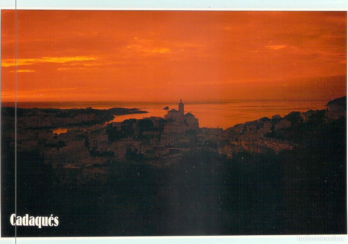 Postales: Postal de Cadaqu&eacute;s, Costa Brava - Atardecer sobre el pueblo