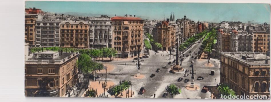 Postcards: Tarjeta Superpanor&aacute;mica. Barcelona. Plaza de la Victoria. Sin usar