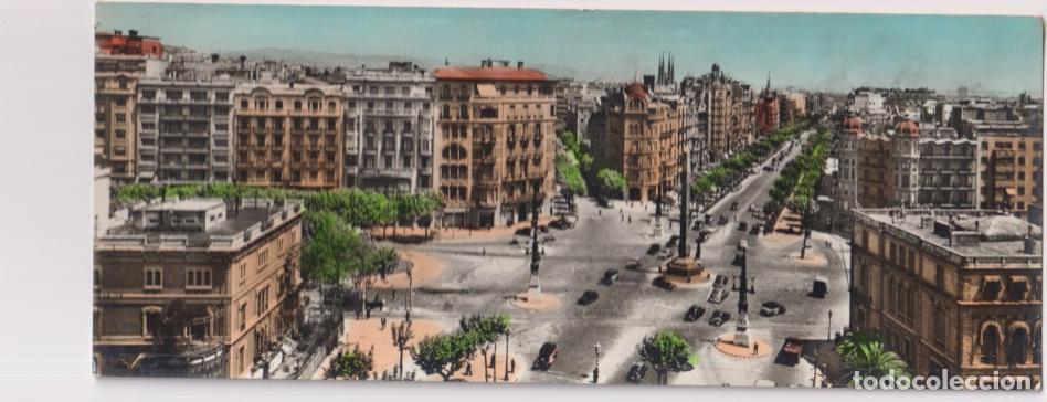 Postcards: Tarjeta Superpanor&aacute;mica. Barcelona. Plaza de la Victoria. Sin usar