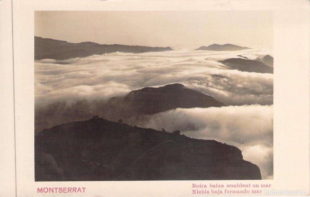 Postales: Postal de Montserrat, Niebla Baja Formando Mar en Barcelona