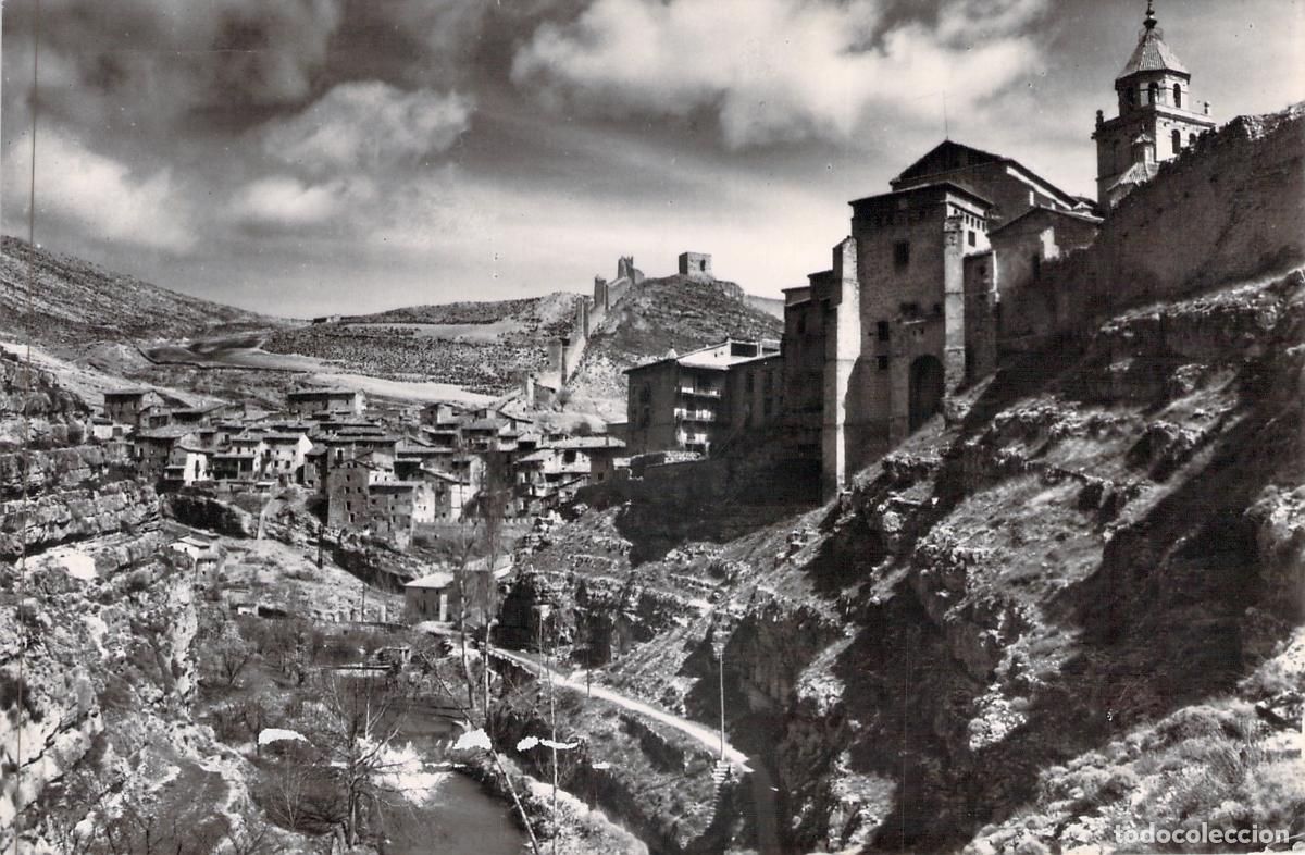 Postales: Postal de Albarrac&iacute;n: Vista Parcial y R&iacute;o Guadalaviar