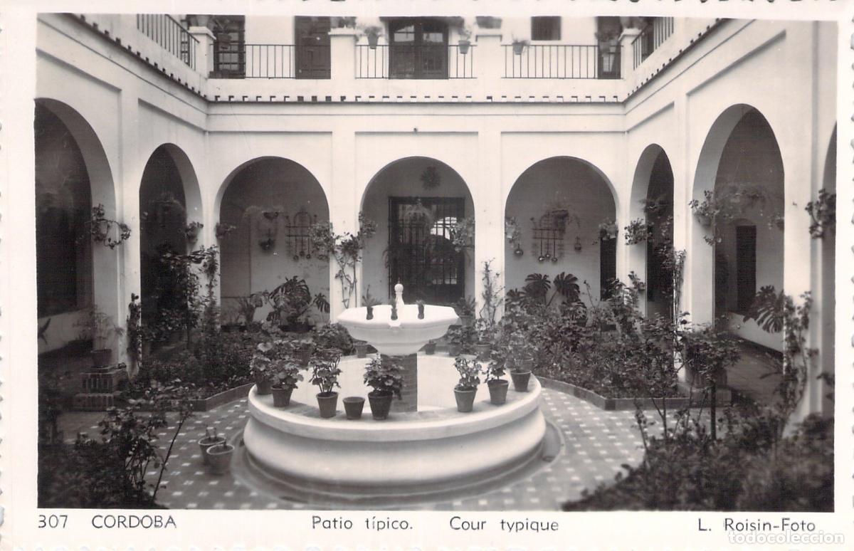 Postales: Tarjeta Postal de C&oacute;rdoba Patio T&iacute;pico con Fuente L. Roisin