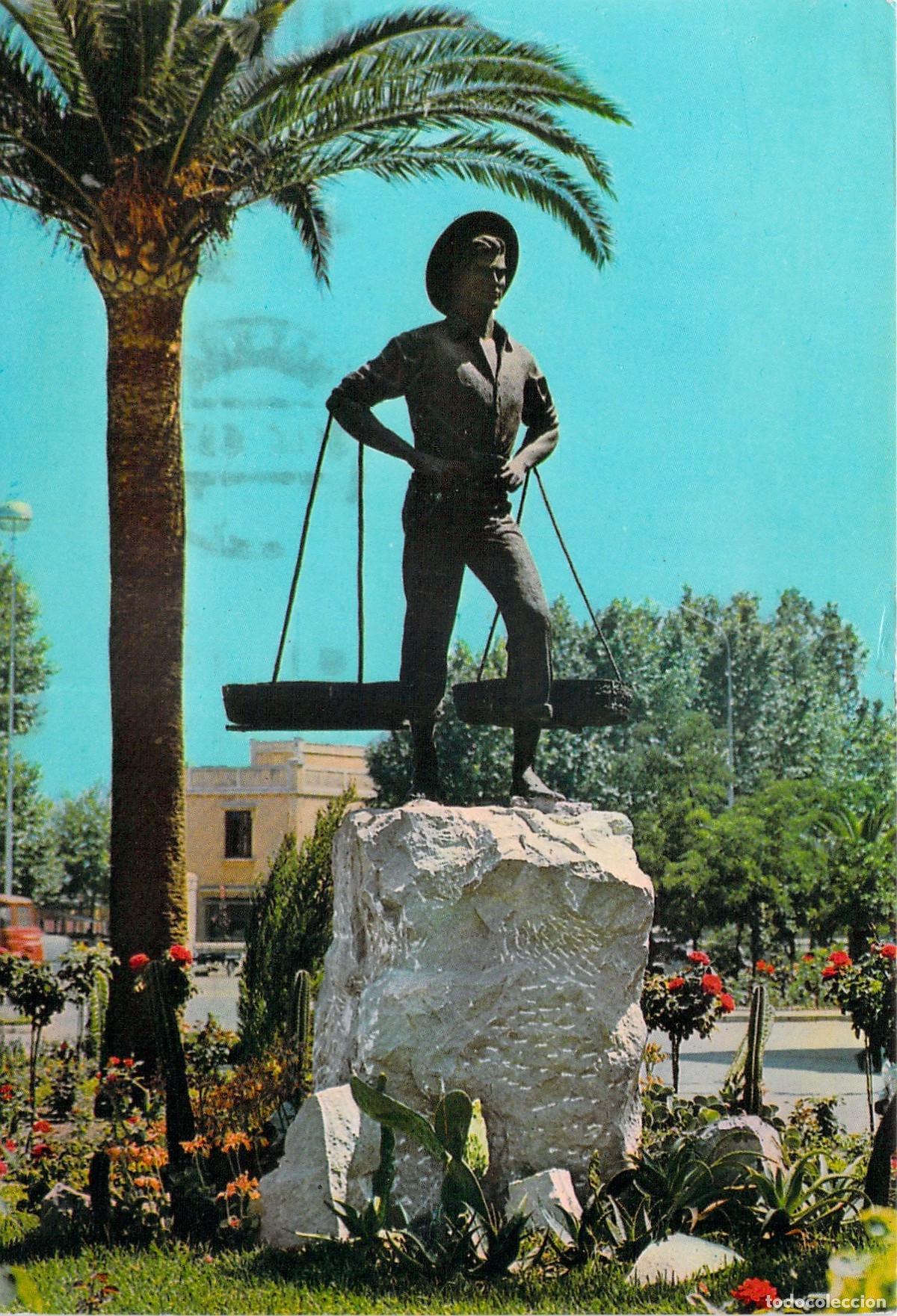 Postales: Postal de M&aacute;laga - Estatua del Cenachero, Vendedor de Pescado T&iacute;pico