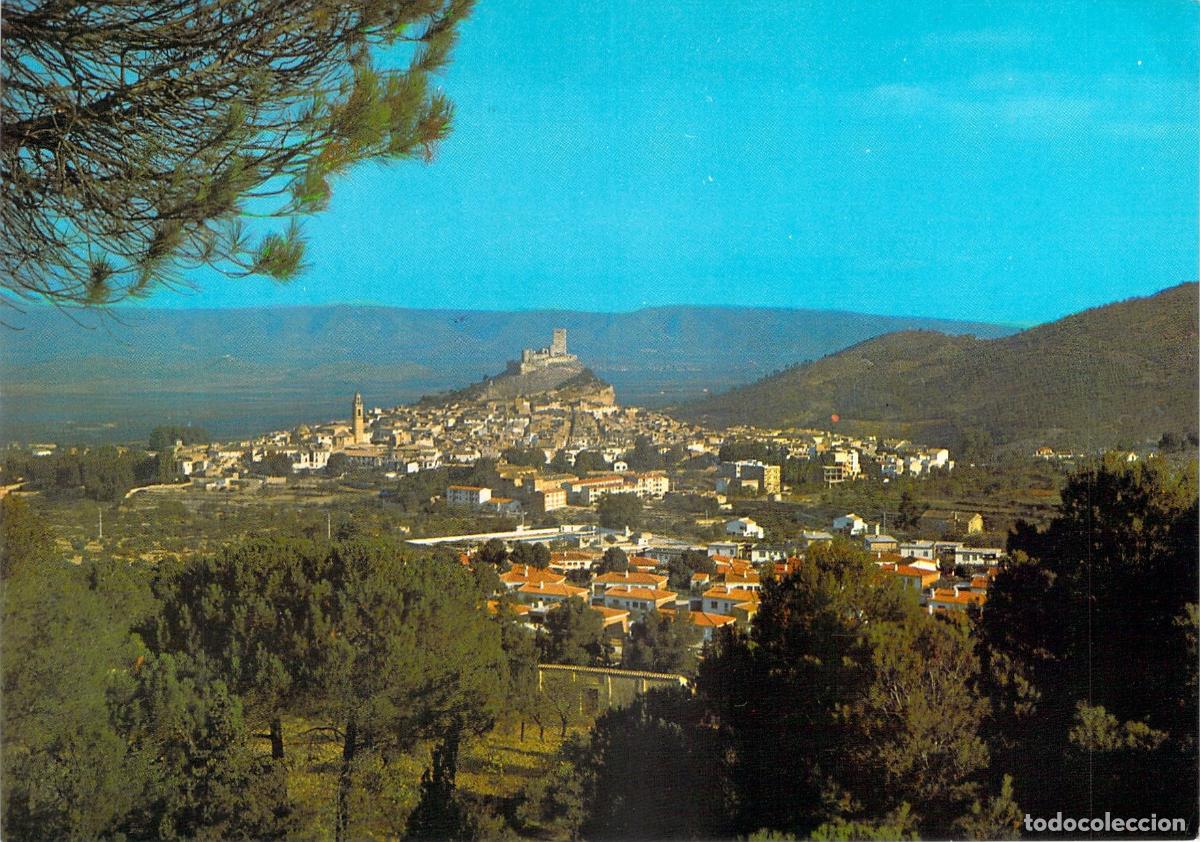 Postales: Postal de Vista Panor&aacute;mica de Biar con Castillo, Alicante