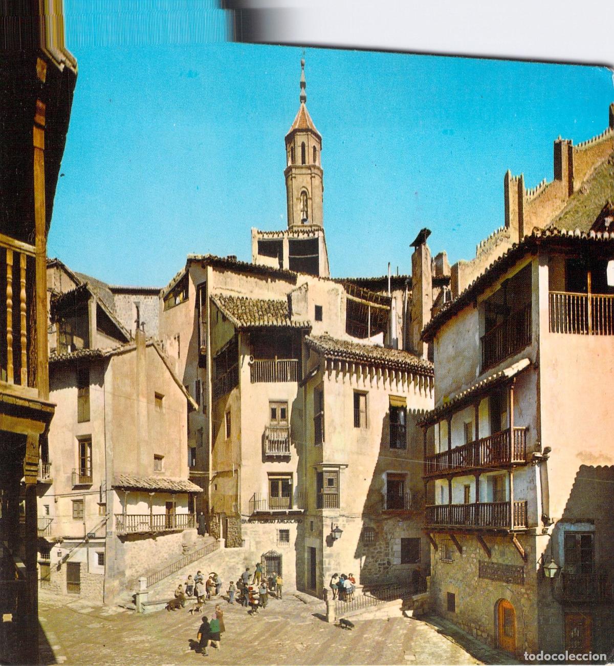 Postales: Postal de Albarrac&iacute;n, Plaza del Caudillo y Murallas en Teruel