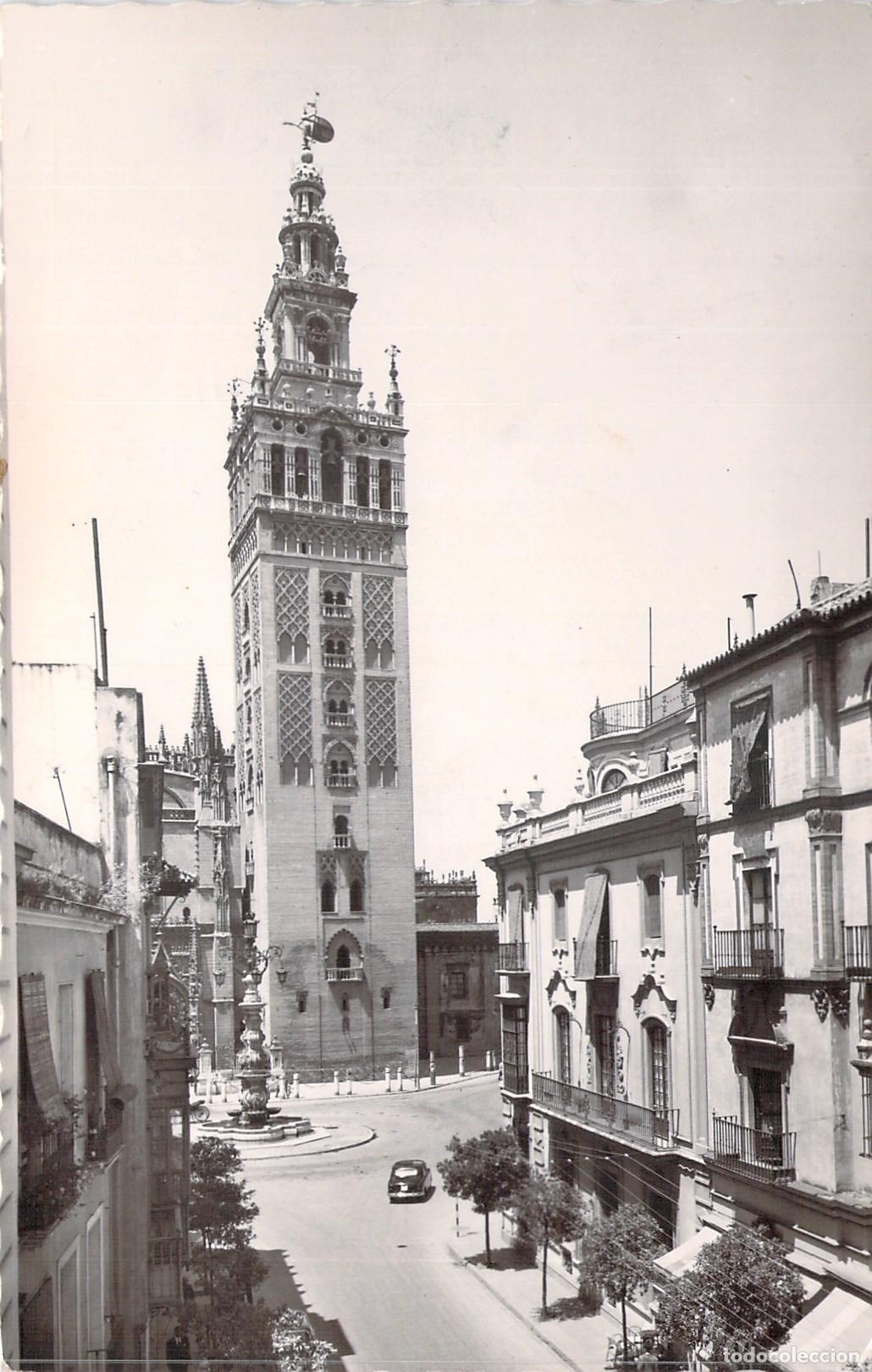 Postales: Postal de Sevilla con Vista de la Giralda y Calle Mateos Gago