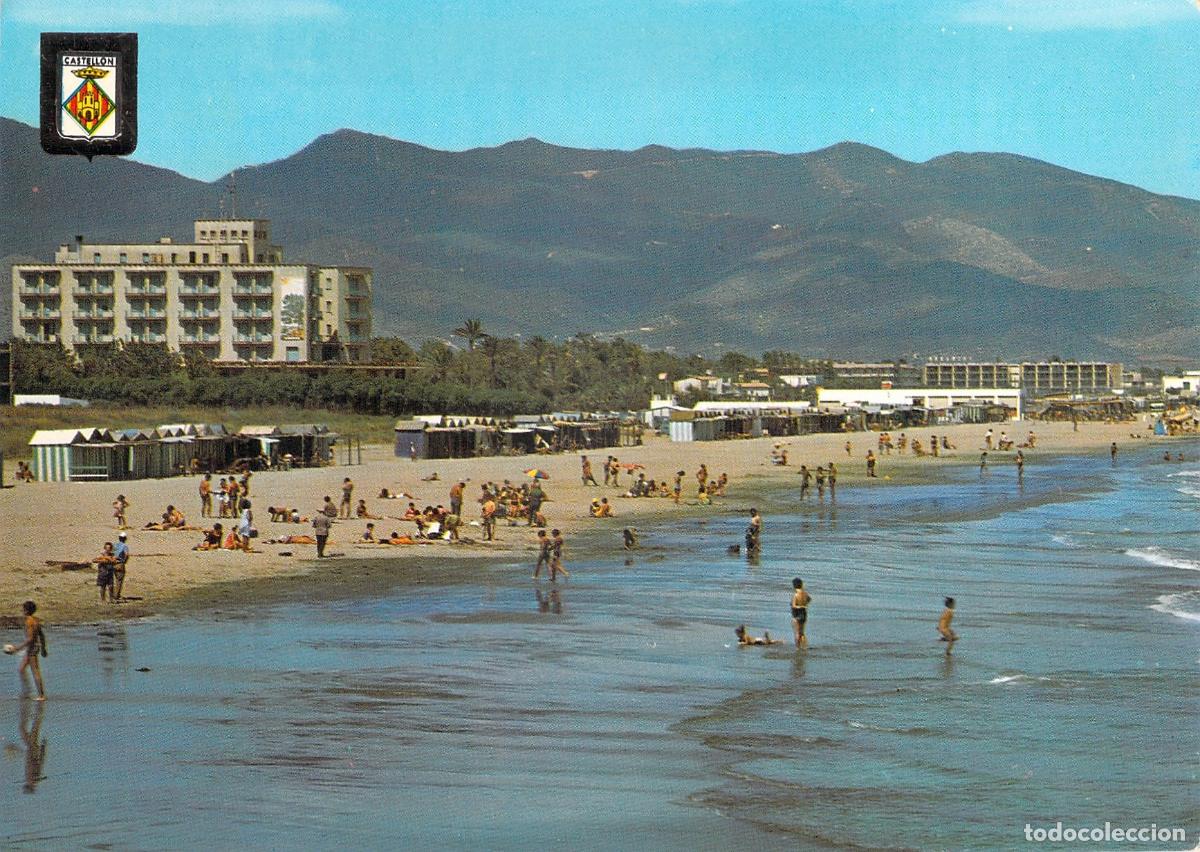 Postales: Postal de la Playa de Castell&oacute;n de la Plana con Ba&ntilde;istas y Hotel