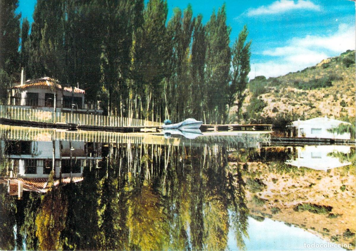 Postales: Postal Lagunas de Ruidera Chalets y Reflejo en el Agua