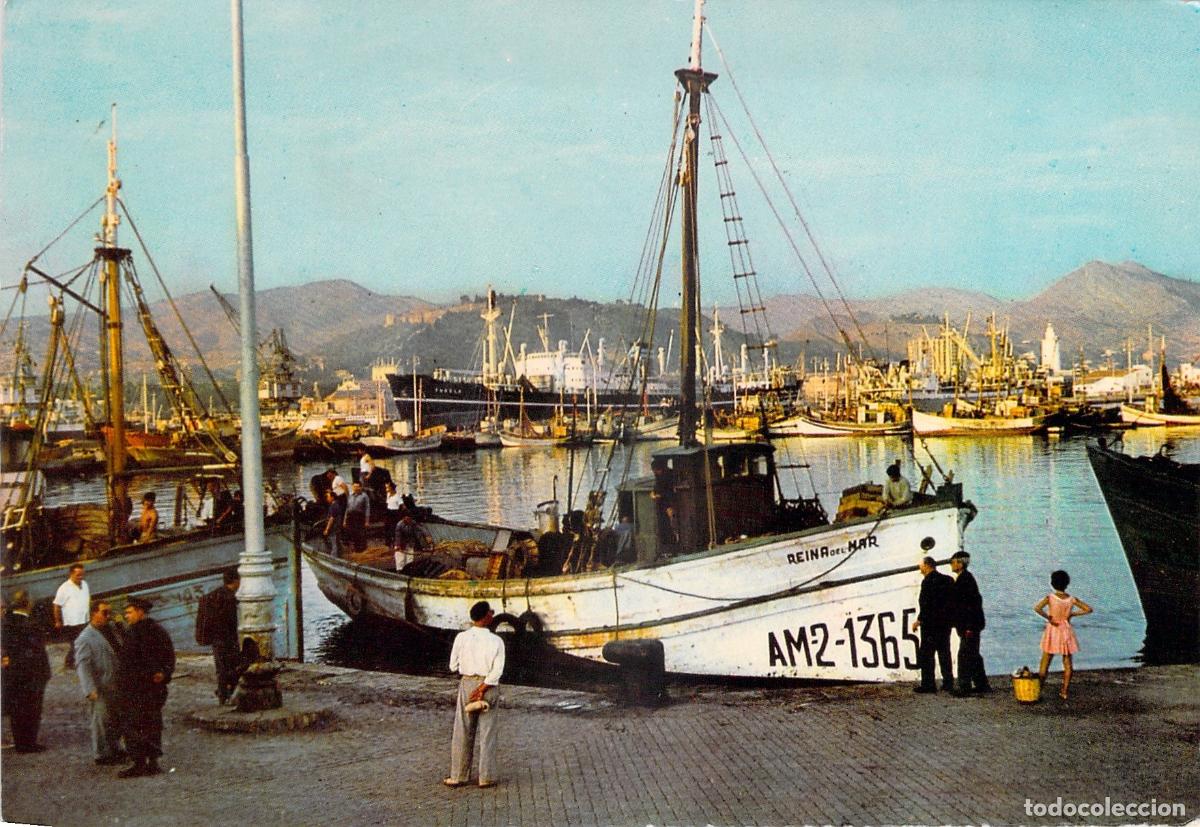 Postales: Postal del Puerto de M&aacute;laga con Barco Pesquero Reina del Mar