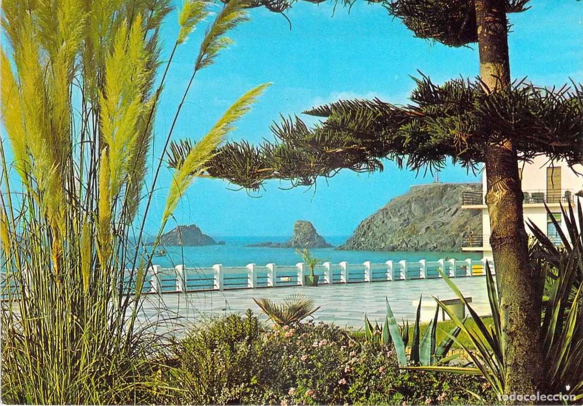 Postales: Postal Almu&ntilde;&eacute;car Granada La Cruz del Santo y Paseo Mar&iacute;timo