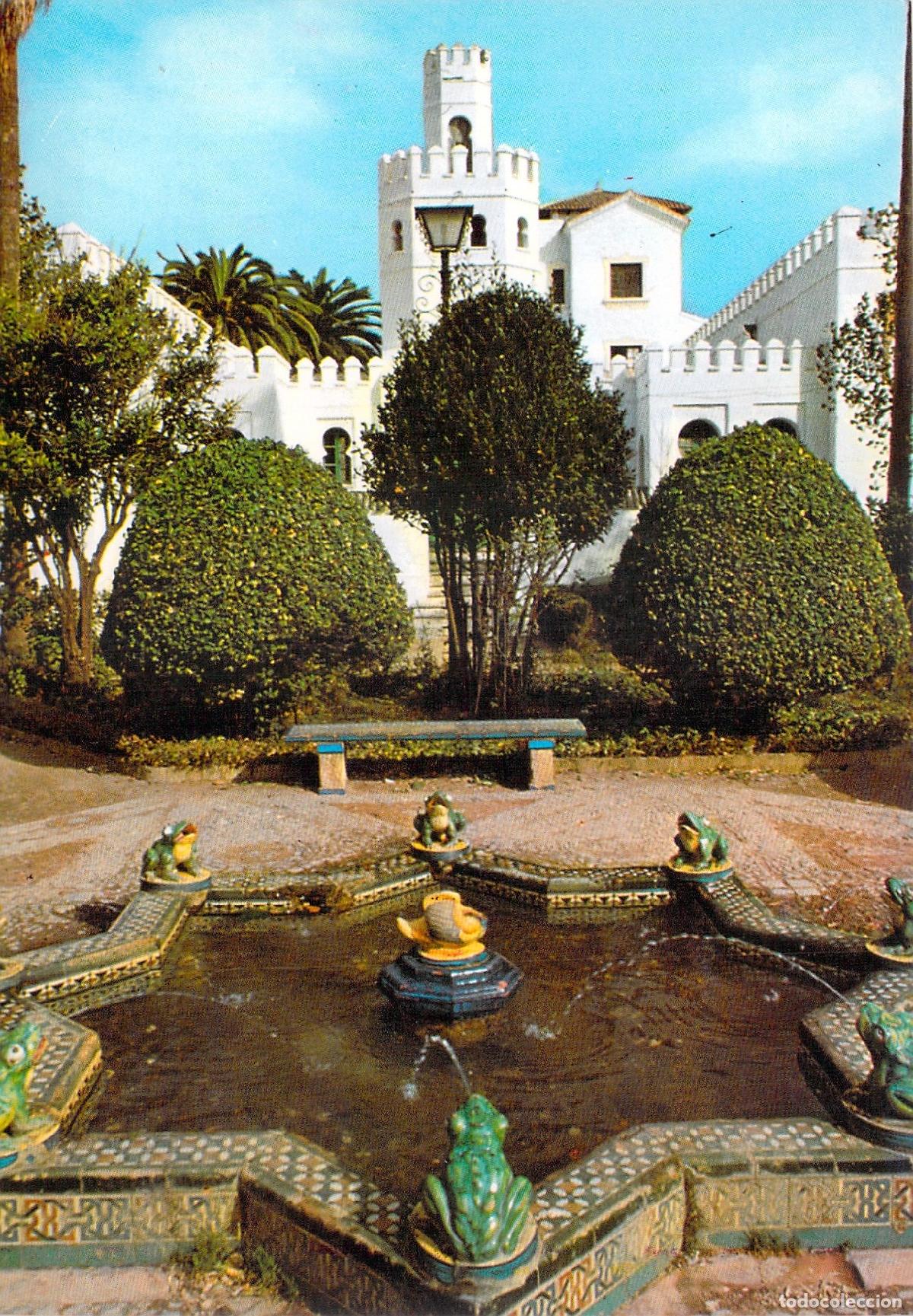 Postales: Postal Plaza de Santa Mar&iacute;a en Tarifa con Fuente de las Ranas