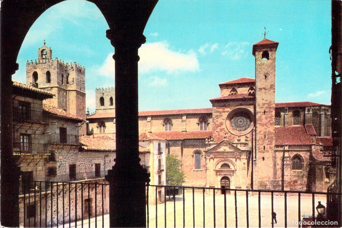 Postales: Postal de la Plaza Mayor y Catedral de Sig&uuml;enza, Guadalajara