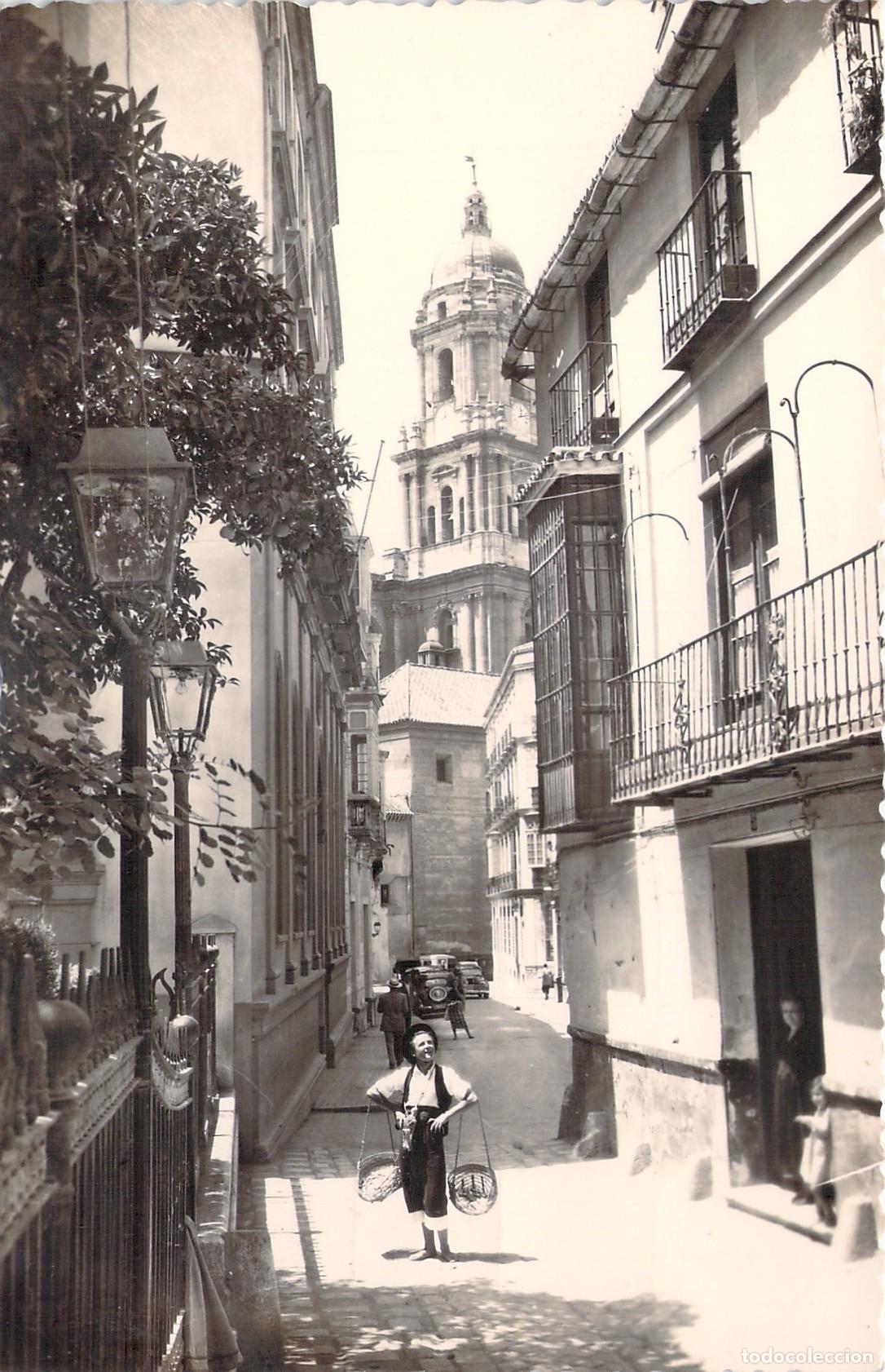Postales: Postal M&aacute;laga Calle San Agust&iacute;n y T&iacute;pico Vendedor de Pescado