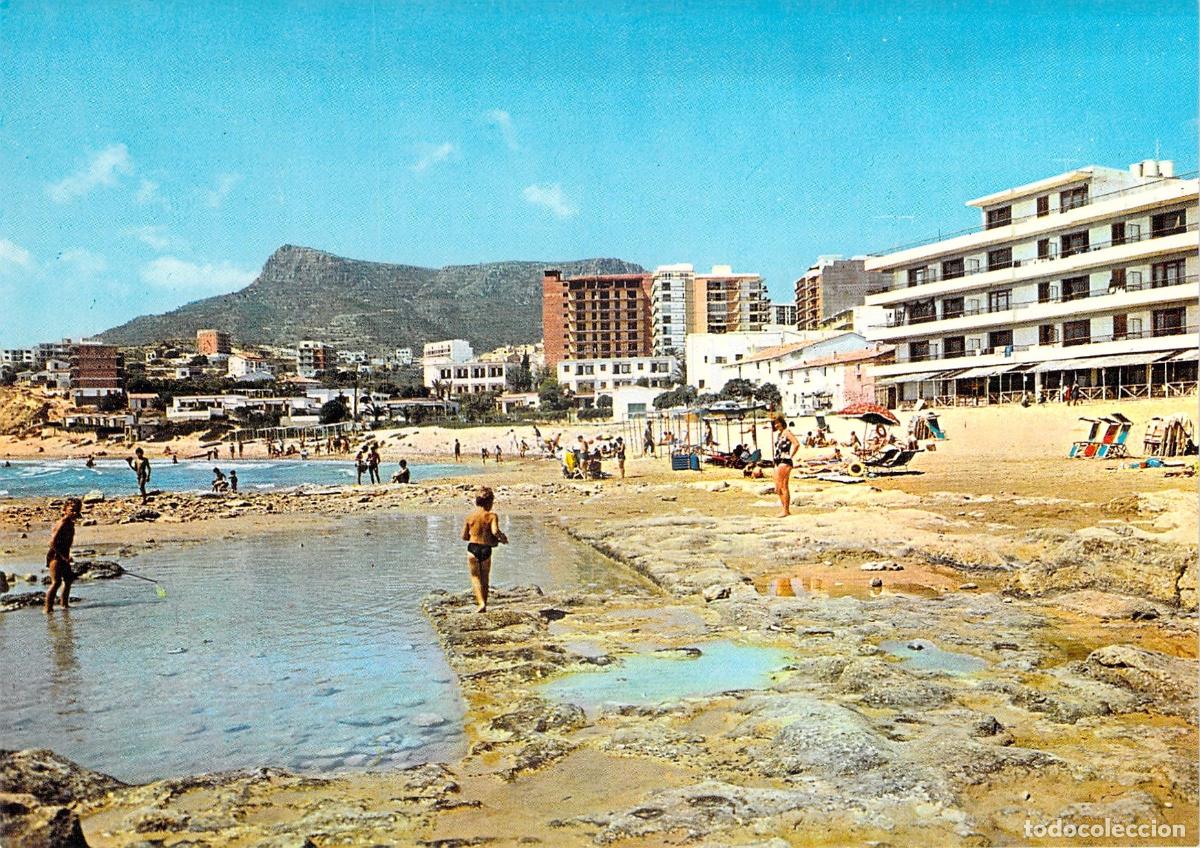 Postales: Postal de Calpe: Playa y Vista Parcial con Turistas