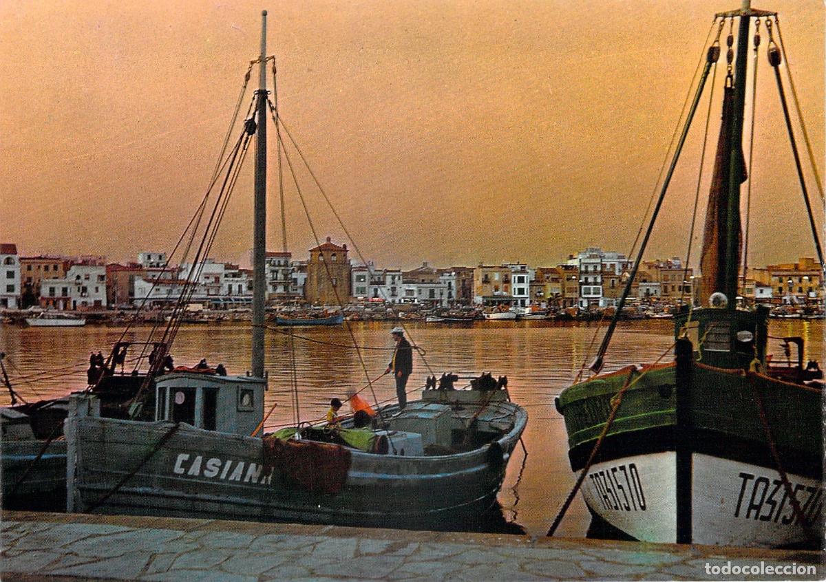 Postales: Postal Cambrils Costa Dorada Barrio Mar&iacute;timo y Barcas de Pesca