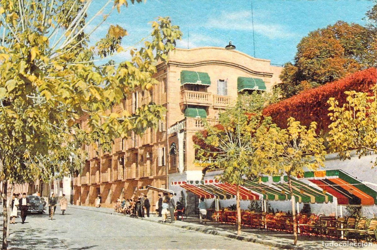 Postales: Postal de La Garriga, Barcelona - Hotel Blancaflor y Terraza Exterior