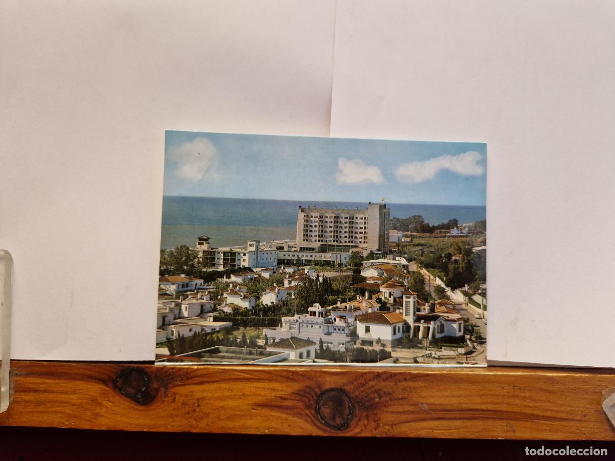 Postales: BONITA POSTAL NUEVA. TORREMOLINOS MALAGA. LA CARIHUELA Y HOTEL PEZ ESPADA.