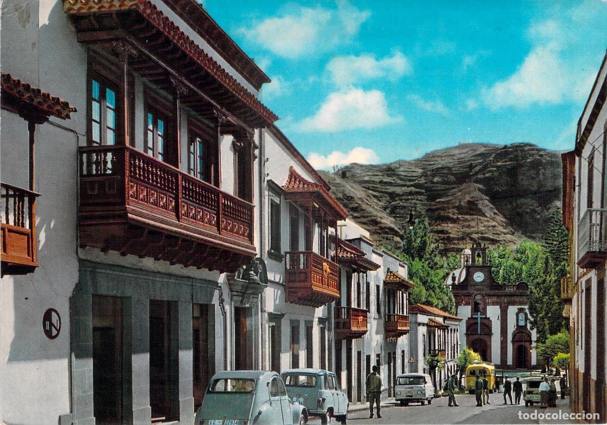Postales: Postal de Teror: Balcones t&iacute;picos y Bas&iacute;lica de Nuestra Se&ntilde;ora del Pino
