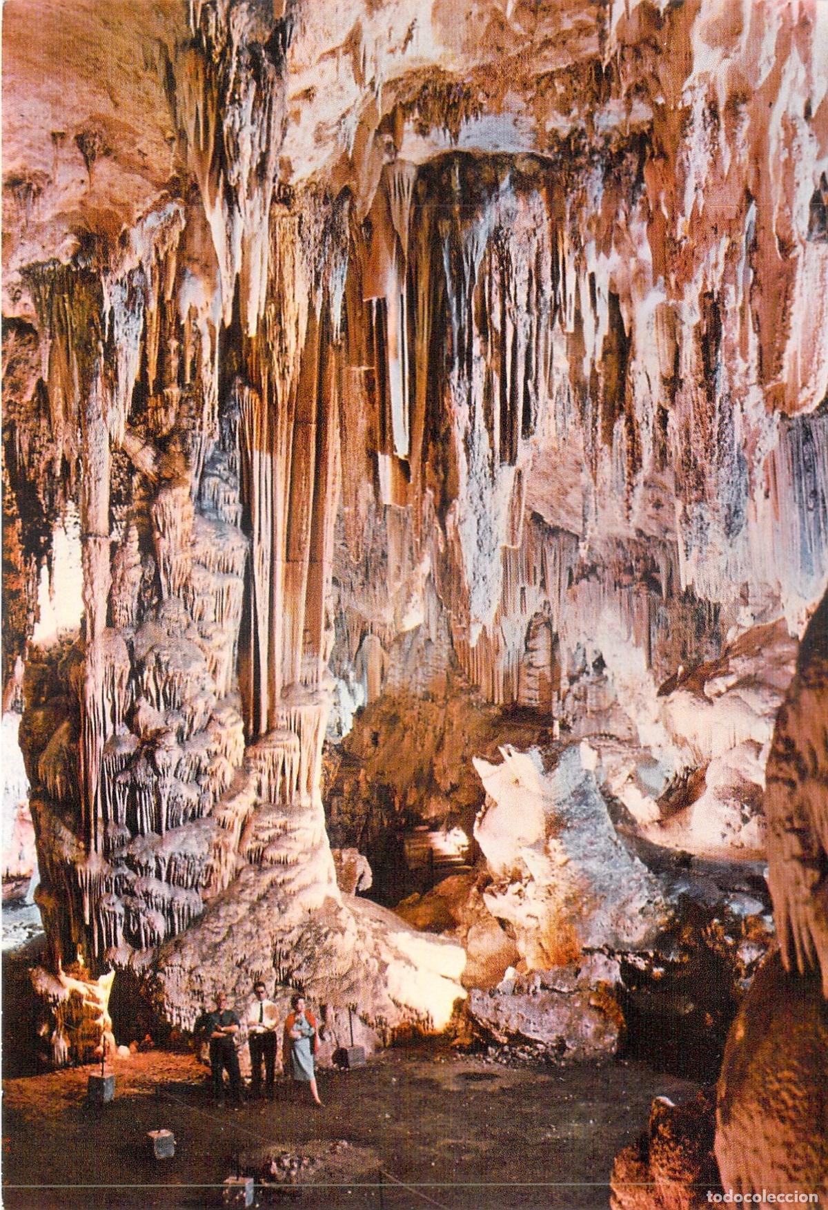 Postales: Postal de la Gran Columna en la Sala de la Cascada, Cueva de Nerja