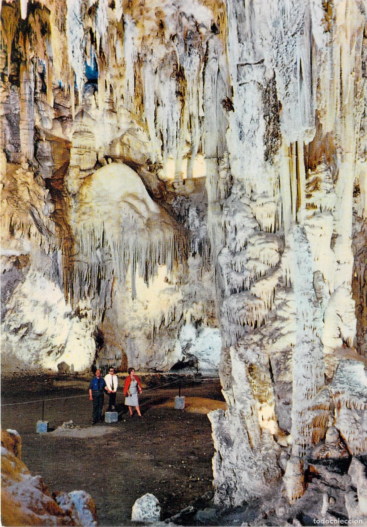 Postales: Postal de la Sala del Ballet en la Cueva de Nerja, M&aacute;laga