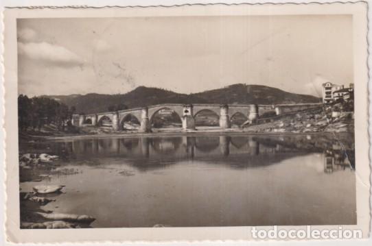 Postales: 8. Orense. Puente sobre el Mi&ntilde;o. Ediciones Arribas. Franqueado y fechado 17. Ago. 1956. Destino: Sev
