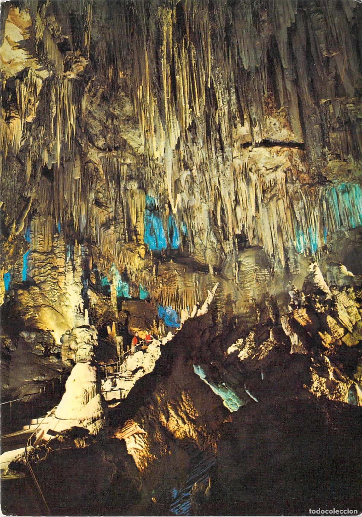 Postales: Postal de la Sala del Cataclismo en la Cueva de Nerja, M&aacute;laga