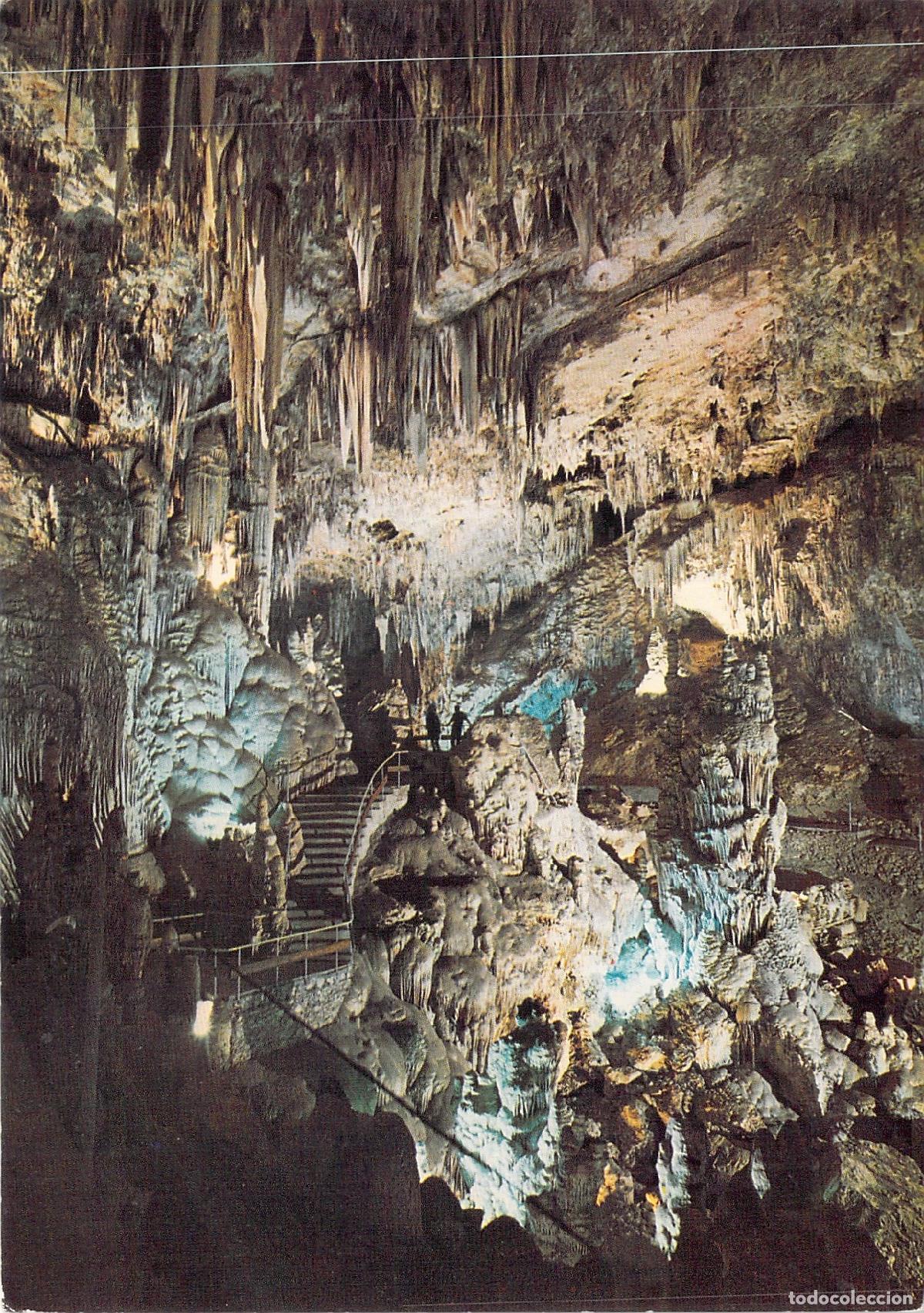 Postales: Postal de la Cueva de Nerja, Entrada a la Sala del Cataclismo