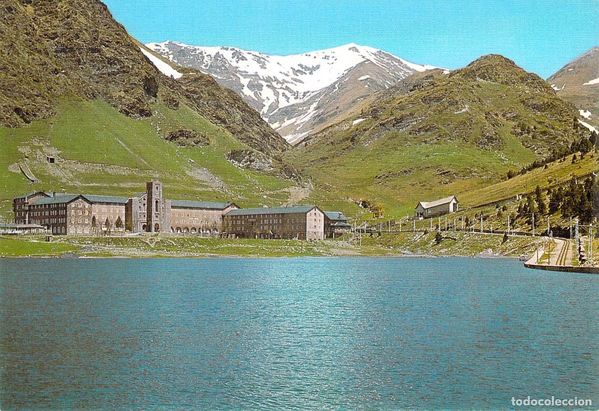 Postales: Postal del Santuario de Nuria en Girona con vistas a la monta&ntilde;a