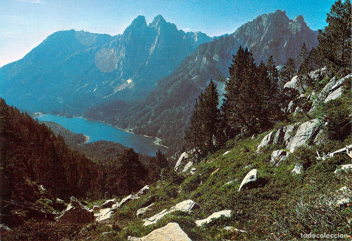Postales: Postal de los Pirineos: Parque Nacional de Aig&uuml;estortes y Estany de Sant Maurici
