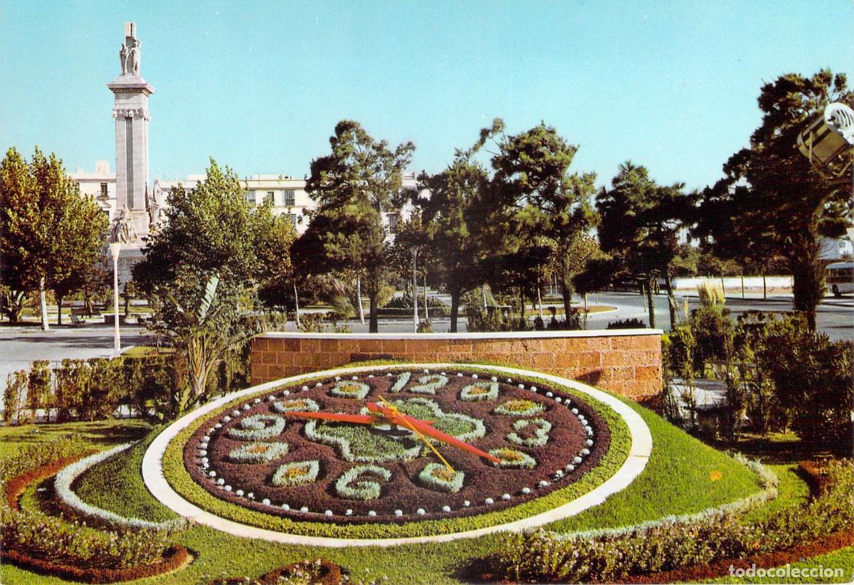 Postales: Postal de la Plaza de Espa&ntilde;a y Reloj Floral en Cadiz