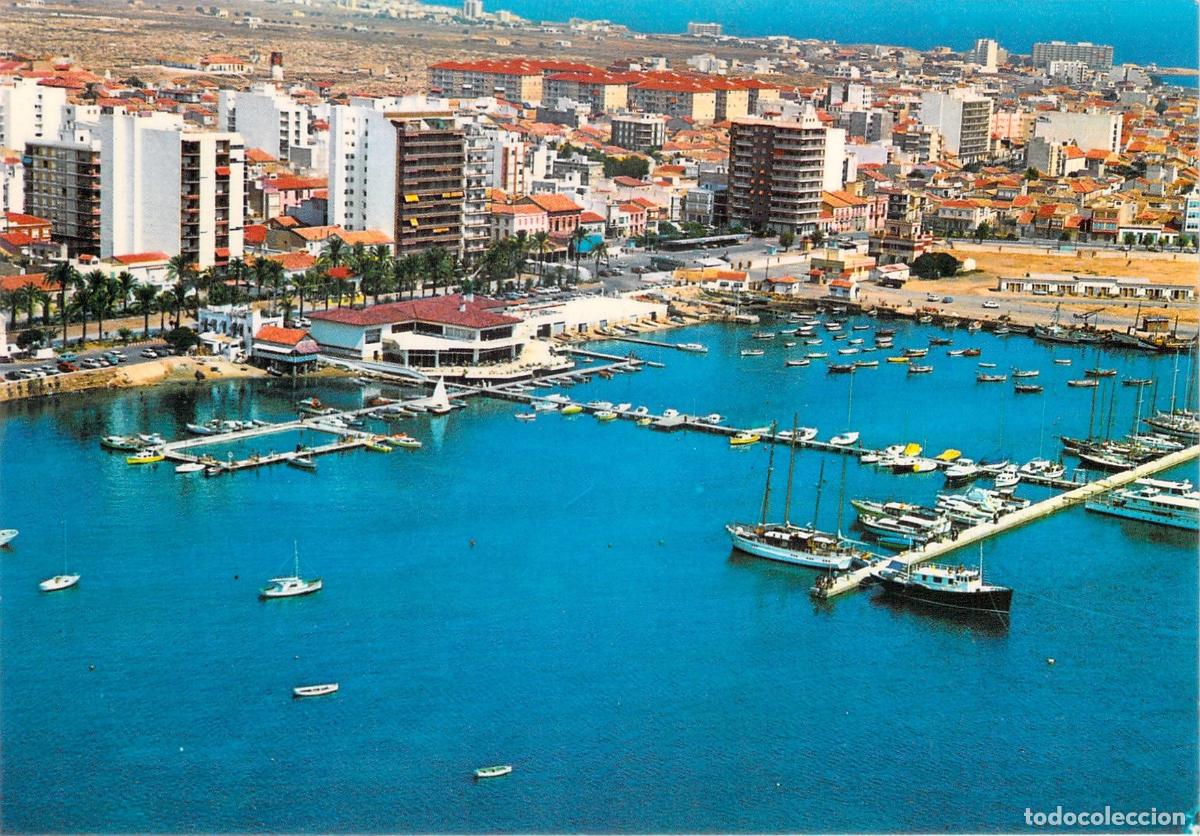 Postales: Postal de Torrevieja con Vista General del Puerto y Embarcaciones