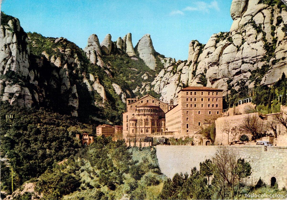 Postales: Postal de la vista posterior del Monasterio de Montserrat en Catalu&ntilde;a