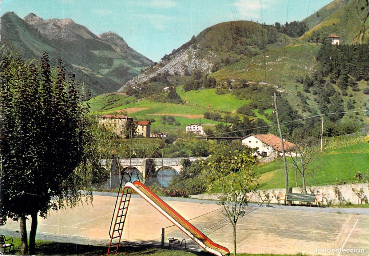 Postales: Postal de Cestona, vista panor&aacute;mica de paisaje monta&ntilde;oso y puente