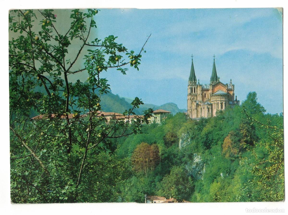 Postales: Postal Asturias Covadonga Bas&iacute;lica Santa Mar&iacute;a la Real vista general a&ntilde;os 70‑80 circulada