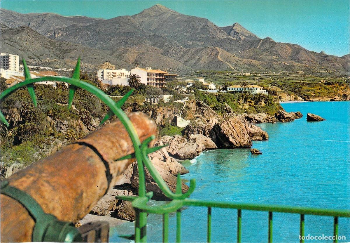 Postales: Postal de Nerja: Vista de Los Caletones desde el Balc&oacute;n de Europa