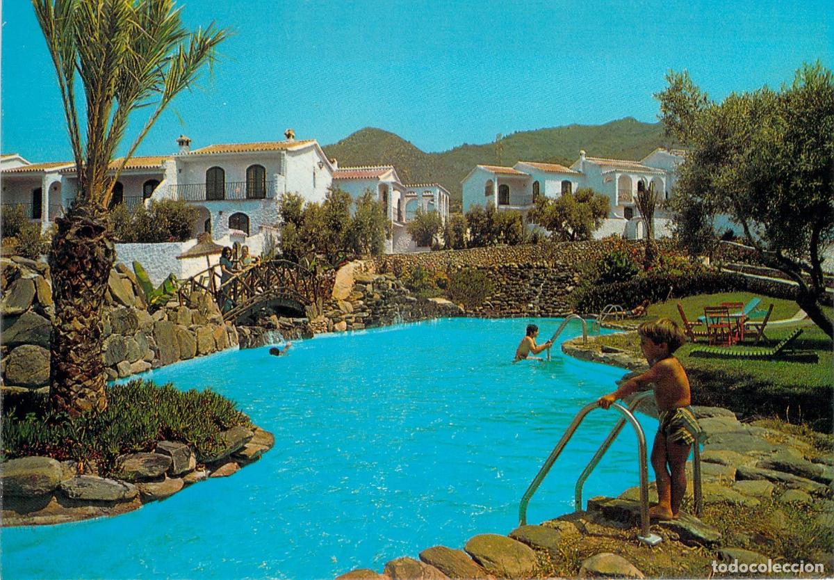 Postales: Postal de Piscinas del Capistrano Village en Nerja, Costa del Sol
