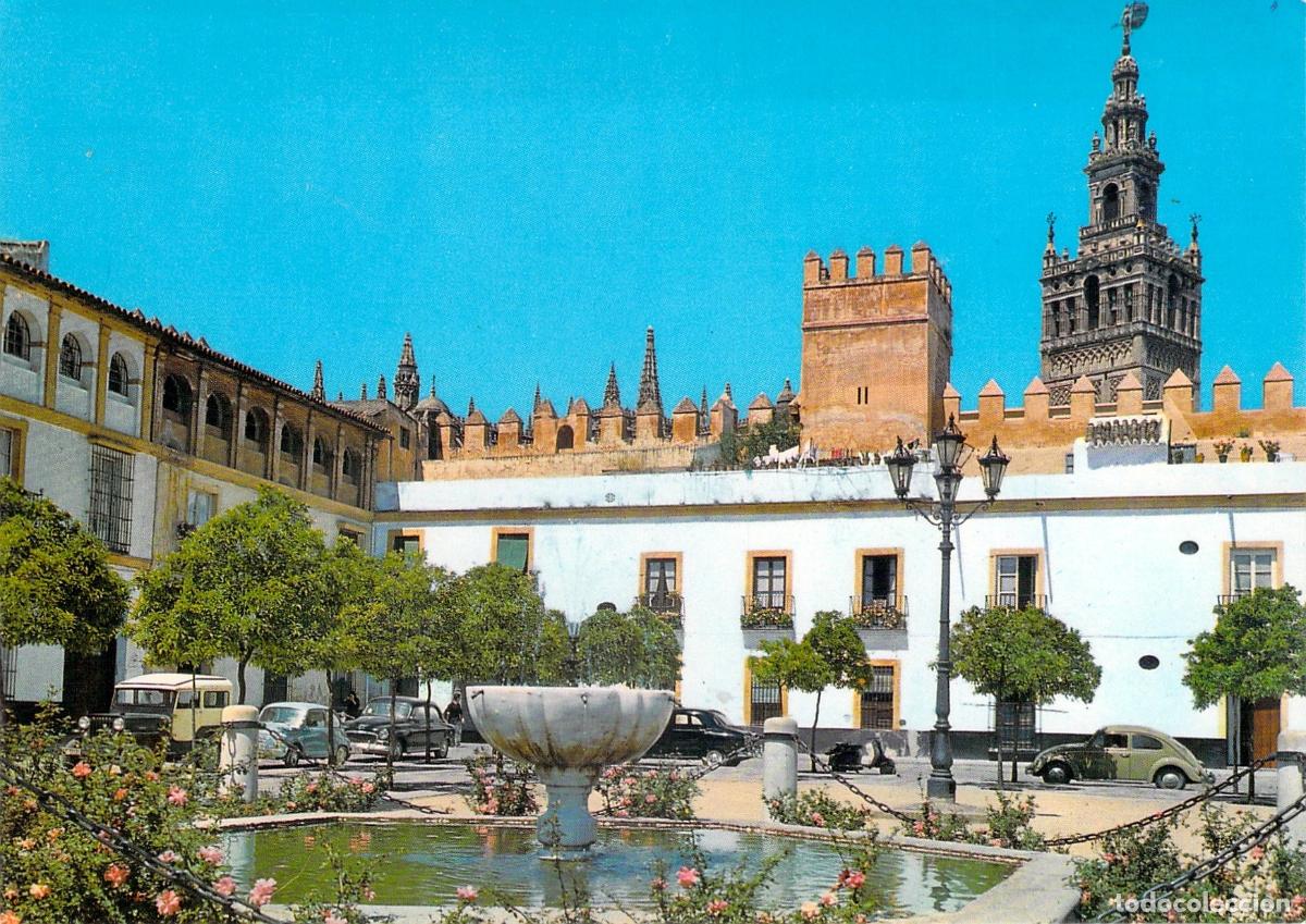 Postales: Postal de Sevilla: Patio de Banderas y la Giralda