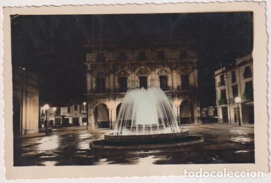 Postales: Castell&oacute;n 1. Plaza Mayor y Ayuntamiento. Coloreada a mano. Franqueada y fechada 6-Jul.1958