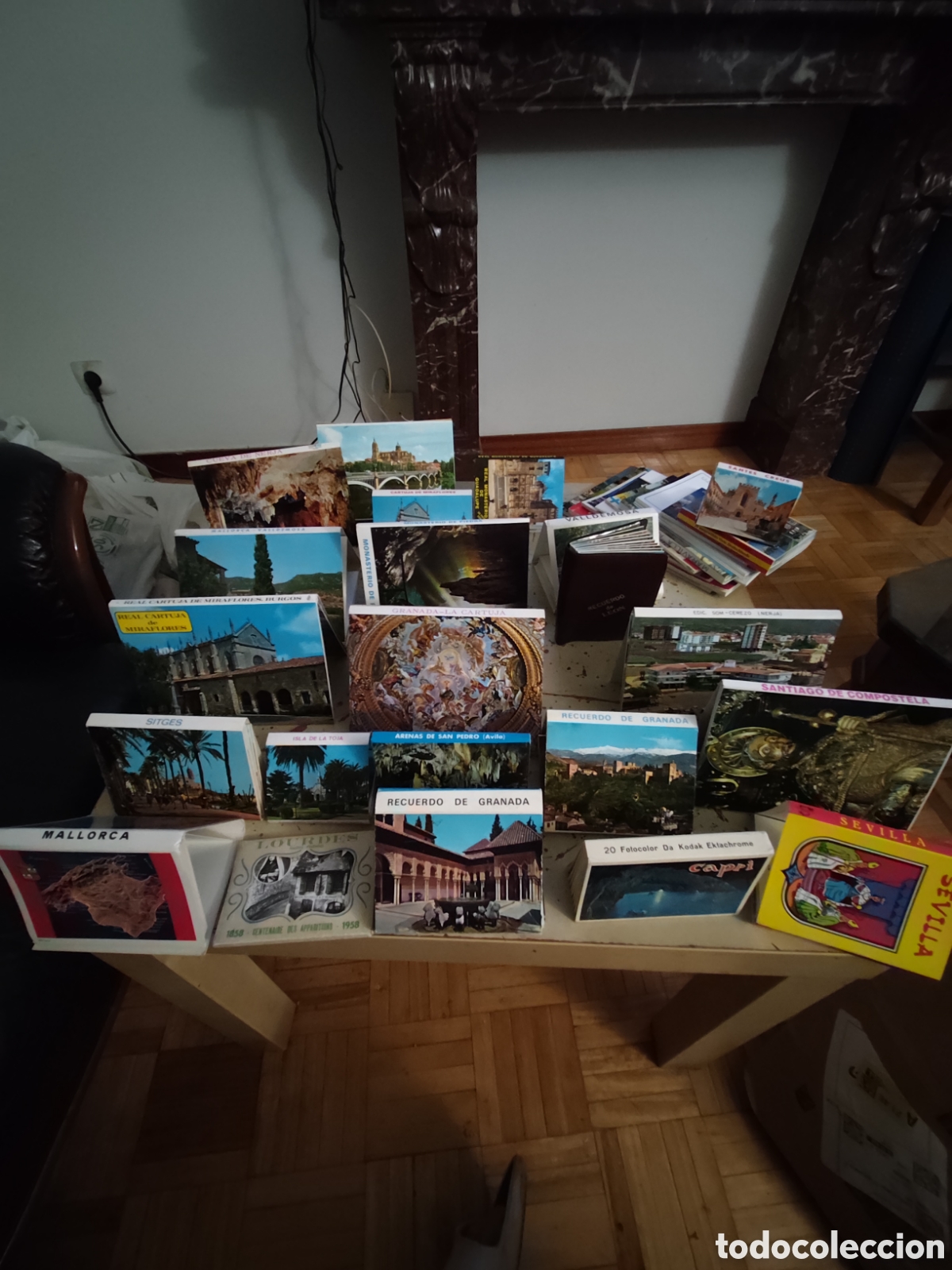 Postcards: 22 Juegos de postales tipo acorde&oacute;n de sitios de ESPA&Ntilde;A m&aacute;s 8 del extranjero
