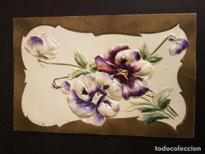 Postales: POSTAL EN RELIEVE Y CELULOIDE FLORES - Foto 1